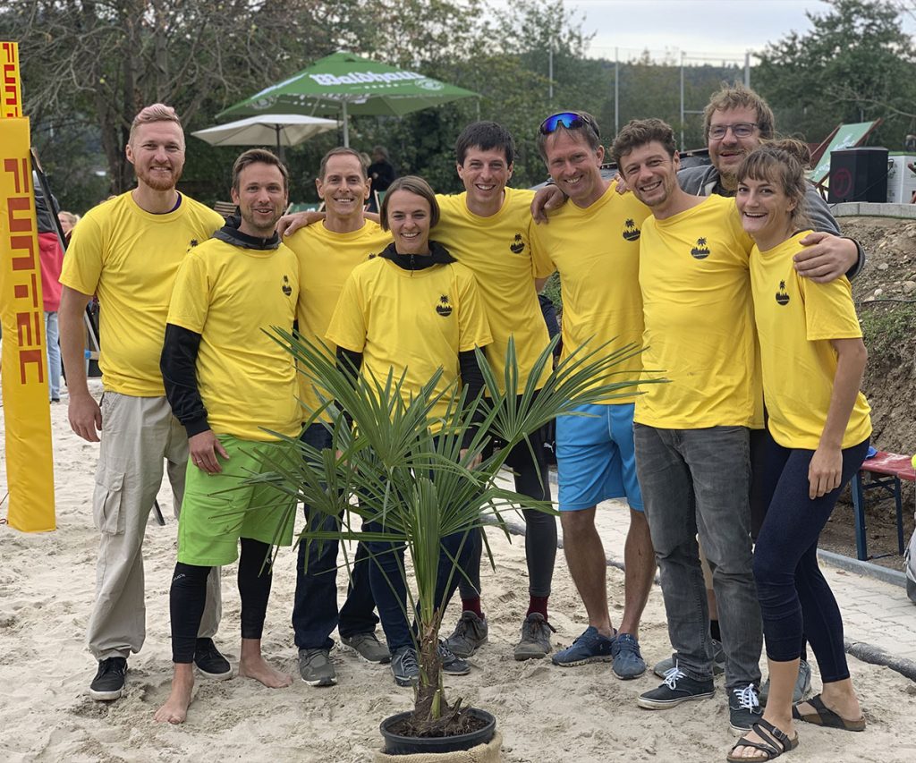 Gruppenfoto mit Palme T-Shirts